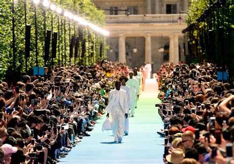 virgil abloh louis vuitton show music|louis vuitton designer virgil abloh.